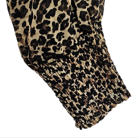T. Tahari Women Long Sleeve Leopard Print Ruffled Collar Button Down Blouse 3X - Picture 3 of 8